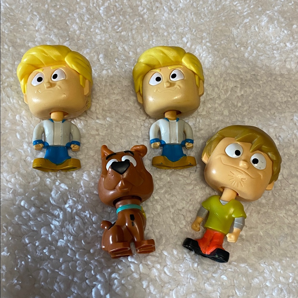 McDonald’s happy meal toys bobble heads  Scooby doo gang preowned collection